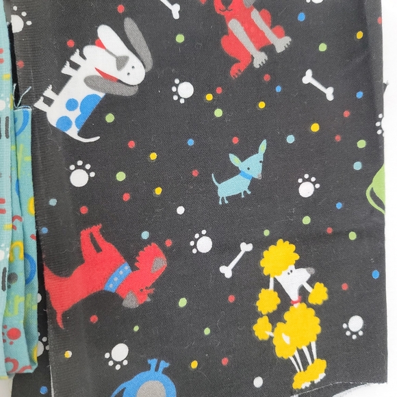 Fat Quarters Puppies Puppy Dogsvand Misc Fabric Cotton Paw Prints - Picture 7 of 11